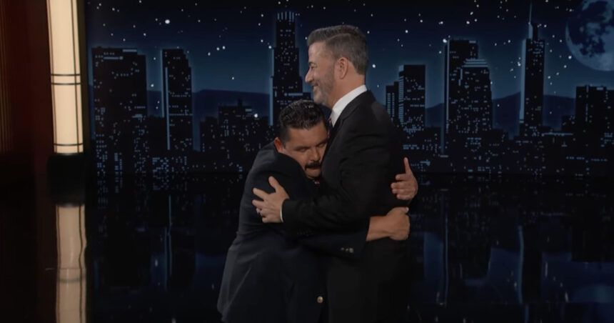 Jimmy Kimmel a revenit emoționat pe micile ecrane, stârnind controverse: reacțiile lui Donald Trump la comentariile despre asasinarea lui Charlie Kirk 1 video jimmy kimmel a revenit inlacrimat la abc ce a pus despre asasinarea lui charlie kirk donald trump a criticat reaparitia vedetei la tv 68d3998c08bdb