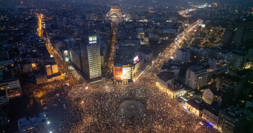 Marș tăcut la Belgrad: Sârbii își aduc aminte de tragedia din Novi Sad, la un an de la evenimentele care au zguduit națiunea 1 video manifestatie la belgrad sarbii au defilat in tacere la zece luni de la accidentul din novi sad care a declansat proteste masive 68b6082e76cb2