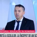 Maratonul Profit.ro: Transformarea Educației în România. Daniel David, Ministrul Educației, subliniază necesitatea de a reinventat rolul directorului de școală, cu opțiunea ca unii să se distanțeze de activitatea didactică pentru a deveni manageri. 3 video maratonul profit ro viitorul educatiei in romania ministerul educatiei daniel david miza trebuie sa fie regandirea profesiei de director de scoala unii directori se pot suspenda din 68b6c09d36126