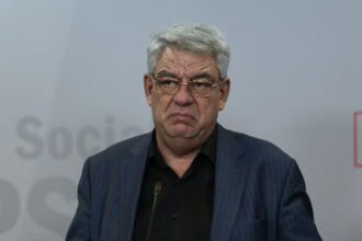 video mihai tudose intrebat daca premierul ar trebui sa ramana in functie nu am ajuns la starea civila cu bolojan de mana 68d27c99b5bb3