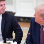 Un incident stânjenitor pentru Mark Zuckerberg la Casa Albă, în încercarea de a-l mulțumi pe Trump: „Îmi pare rău, dar nu eram la curent cu cifrele dorite.” 3 video moment jenant pentru mark zuckerberg la casa alba cand a vrut sa i faca pe plac lui trump scuze dar nu stiam ce cifre va doriti 68beb28e5a0e8