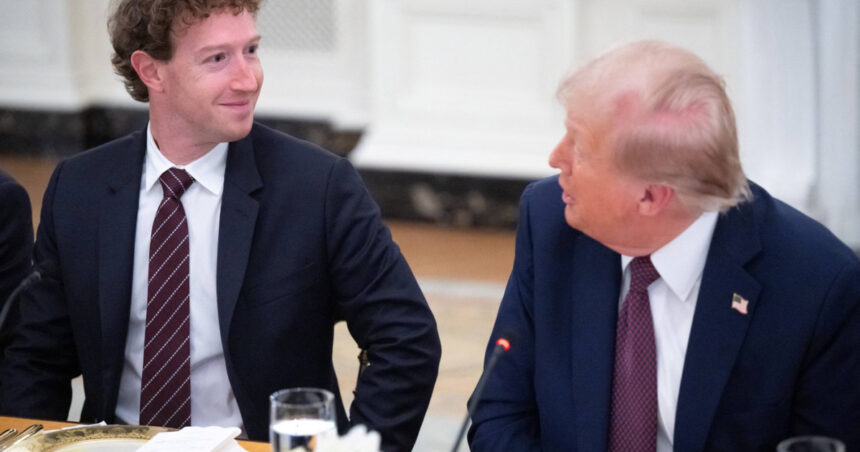 Un incident stânjenitor pentru Mark Zuckerberg la Casa Albă, în încercarea de a-l mulțumi pe Trump: „Îmi pare rău, dar nu eram la curent cu cifrele dorite.” 1 video moment jenant pentru mark zuckerberg la casa alba cand a vrut sa i faca pe plac lui trump scuze dar nu stiam ce cifre va doriti 68beb28e5a0e8