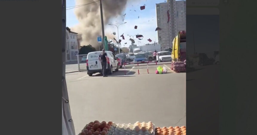 Impactul unei drone rusești asupra unei universități din Harkov: un incident devastator 1 video momentul in care o drona ruseasca loveste o universitate din harkov 68c99693c049d