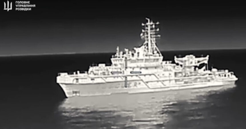 video momentul in care ucraina a atacat cu o drona o nava de razboi a rusiei extrem de rara intr un port de la marea neagra 68c275c82884d