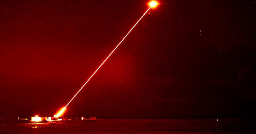NATO și Israel explorează inovații în tehnologia laser: descoperă sistemul Apollo și eficiența sa în distrugerea dronelor, cu cheltuieli reduse! 1 video nato si israel testeaza noi arme laser cum arata sistemul apollo si cate drone poate distruge pe minut la costuri mici 68d03d02ecbe5