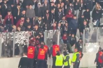 video nervi intinsi la maxim in derby ul clujului suporterii au aruncat cu scaune 68daed8313461