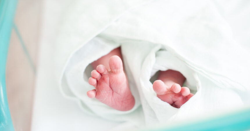 Noi informații din spitalul din Iași, unde șase prichindei au pierdut lupta cu viața. Un nou caz tragic: un bebeluș a decedat în iunie din cauza unei infecții cu o bacterie diferită. 1 video noi dezvaluiri de la spitalul din iasi unde au murit sase copii un bebelus a murit in iunie dupa ce s a infectat cu o alta bacterie 68d7c9982f55d