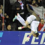 Un portar din Evian a marcat un gol spectaculos din propria poartă, aducând victoria echipei! O realizare de senzație din fotbalul francez! 2 video portarul lui evian a inscris golul victoriei din propriul careu reusita saptamanii vine din franta 68d13086f15cf