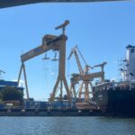 Damen Mangalia: Un șantier lăsat în uitare de autorități? Laurențiu Gobeajă, lider sindical: „Lipsa de atenție pentru acest proiect strategic e alarmantă!” 3 video santierul damen mangalia abandonat de statul roman sindicalistul laurentiu gobeaja nu exista nici o preocupare pentru acest santier desi a fost declarat obiectiv strategic de inte 68cc93451a054