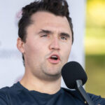„Intenția sa era să ne lase fără cuvinte”: Păreri ale studenților care s-au duelat verbal cu Charlie Kirk în cadrul dezbaterilor 2 video scopul lui era sa ne invinga verbal ce spun studentii care l au confruntat pe charlie kirk in dezbateri 68cfa8488fca0
