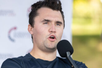 video scopul lui era sa ne invinga verbal ce spun studentii care l au confruntat pe charlie kirk in dezbateri 68cfa8488fca0