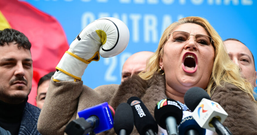 Șoșoacă denunță în Parlamentul sârbeasc: „Revoluția a fost deturnată și transformată într-o lovitură de stat. Ceaușescu ne-a adus pe harta globală!” 1 video sosoaca acuza in parlamentul sarb ca revolutia a fost furata si transformata in lovitura de stat ceausescu ne a pus pe harta lumii 68daa89fb752b