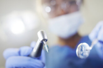video turismul medical romanii din diaspora la stomatolog tot in tara in italia ar costa cam de trei ori mai mult 68bbb42ff34a7