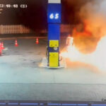 Un bărbat a provocat un incendiu la o benzinărie din Timiș, aruncând combustibil aprins asupra unui angajat 3 video un barbat a incendiat pompa de alimentare a unei benzinarii din timis si a aruncat combustibil aprins pe un angajat 68bbfa75ecce4