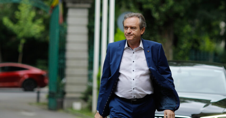Un magazin de la țară, afacere a unui deputat PSD, își îmbogățește flota cu un automobil de lux. Ionuț Pucheanu: „Nu înțeleg care e problema” 1 video un magazin satesc detinut de un deputat psd a cumparat o masina de lux ionut pucheanu nu vad unde i problema 68c2cdb87270e