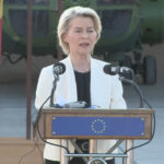 Ursula von der Leyen: România ar putea să se alăture scutului estic al UE în domeniul apărării, generând oportunități de muncă de calitate. 2 video ursula von de leyen despre achizitiile ue in aparare romania poate fi inclusa in scutul estic sunt create locuri de munca bune 68b5cb834f581