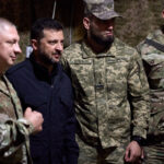 Volodimir Zelenski a inspectat linia întâi în Donețk: „Am recapturat 160 de kilometri pătrați. Strategiile Rusiei sunt compromise!” 2 video volodimir zelenski a vizitat frontul din regiunea donetk 160 de kilometri patrati recuperati zadarnicim toate planurile rusiei 68cc2481be0be