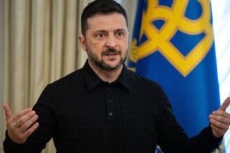 video volodimir zelenski ii da replica lui aleksandr lukasenko care l a indemnat sa negocieze cu rusia traieste in propria lui lume 68da934909976