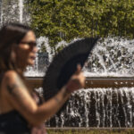 Weekend torid de 32 de grade! Află când ne așteaptă răcirea vremii! 3 video weekend cu temperaturi de 32 de grade meteorologii anunta cand se va raci vremea 68ce686c75e58