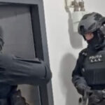 Zeci de raiduri DIICOT în București, Ilfov și Olt, într-un caz de trafic de droguri, corupție și divulgare de informații confidențiale 2 video zeci de perchezitii diicot in bucuresti ilfov si olt intr un dosar de trafic de droguri mita si divulgare de informatii secrete 68d906d15aeca