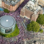 Miting impresionant la Londra pentru „libertatea de exprimare”, convocat de un activist de extremă dreapta 3 videofoto manifestatie uriasa pentru libertatea de exprimare la londra la apelul unui militant de extrema dreapta 68c59868359f7