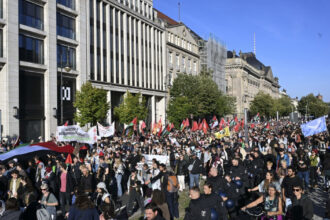 videofoto protest urias la berlin 50 000 de oameni au cerut oprirea razboiului din gaza manifestatii si la geneva stockholm 68d8d143f4234