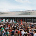 Mase de oameni în stradă în Italia: O grevă generală împotriva conflictului din Gaza blochează transportul, școlile și spitalele. 2 videofoto proteste masive in italia greva generala impotriva razboiului din gaza transporturi scoli si spitale paralizate 68d1391036e72