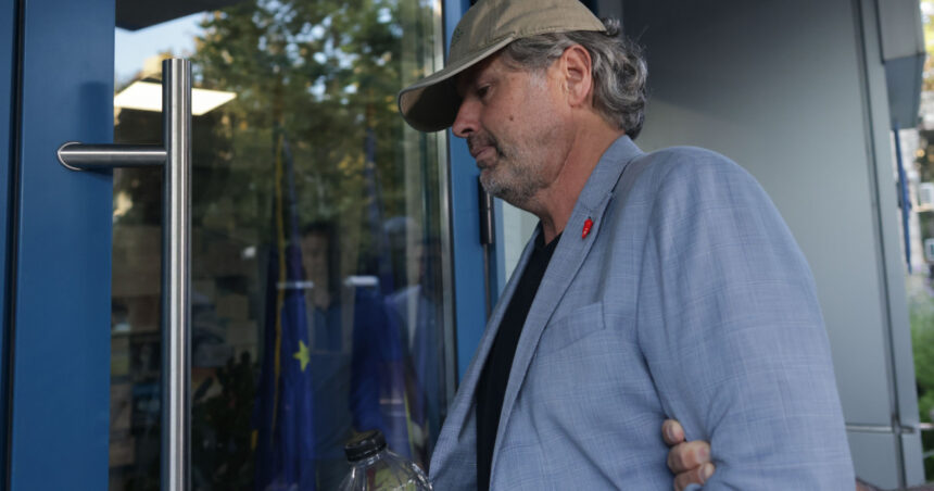 Capturat în mrejele legii: Liderul companiei implicate în transportul mercenarilor lui Horațiu Potra, acuzat de evaziune fiscală! 1 videofoto seful firmei care i ar fi transportat in congo pe mercenarii lui horatiu potra a fost retinut el este acuzat de evaziune fiscala 68c864ab19974