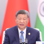 Xi Jinping înfăptuiește o nouă eră globală, alături de liderii Rusiei și Indiei. 2 xi jinping promoveaza o noua ordine mondiala flancat de liderii rusiei si indiei 68b67c3517735