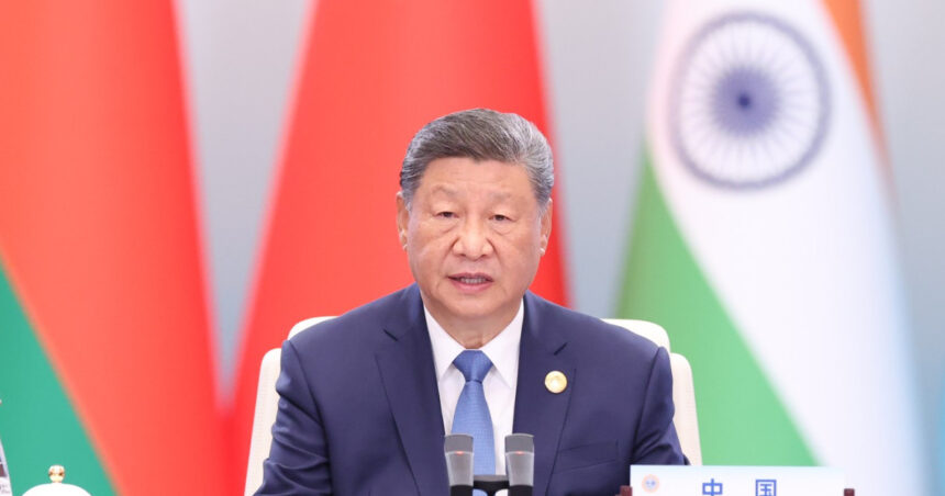 Xi Jinping înfăptuiește o nouă eră globală, alături de liderii Rusiei și Indiei. 1 xi jinping promoveaza o noua ordine mondiala flancat de liderii rusiei si indiei 68b67c3517735