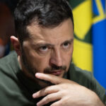 Zelenski: „Cea mai puternică sancțiune constă în flăcările care mistuie rafinăriile de petrol din Rusia” 2 zelenski cele mai eficiente sanctiuni sunt incendiile din rafinariile de petrol rusesti 68c7307e4fc89