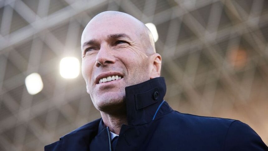 Zinedine Zidane, o provocare pentru FCSB în Europa League!? Decizia francezului după propunerea de la Fenerbahce 1 zinedine zidane adversarul lui fcsb in europa league francezul s a decis dupa oferta lui fenerbahce 68bf4125b8ef6