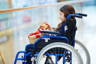 7 900 euro pentru fiecare copil cu dizabilitati ministrul muncii anunta cum vor primi acestia banii 68dd0096bf917
