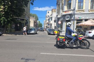 accident rutier pe strada mircea cel batran un pieton a fost lovit de masina 6904831545a04