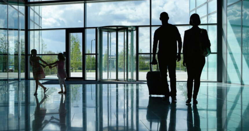 Lituania în stare de alertă: Aeroporturi închise pe durata mai multor ore din cauza unor "baloane" misterioase din Belarus 1 alerta in lituania doua aeroporturi au fost inchise timp de mai multe ore din cauza unor baloane suspecte din belarus 68fc78031936f