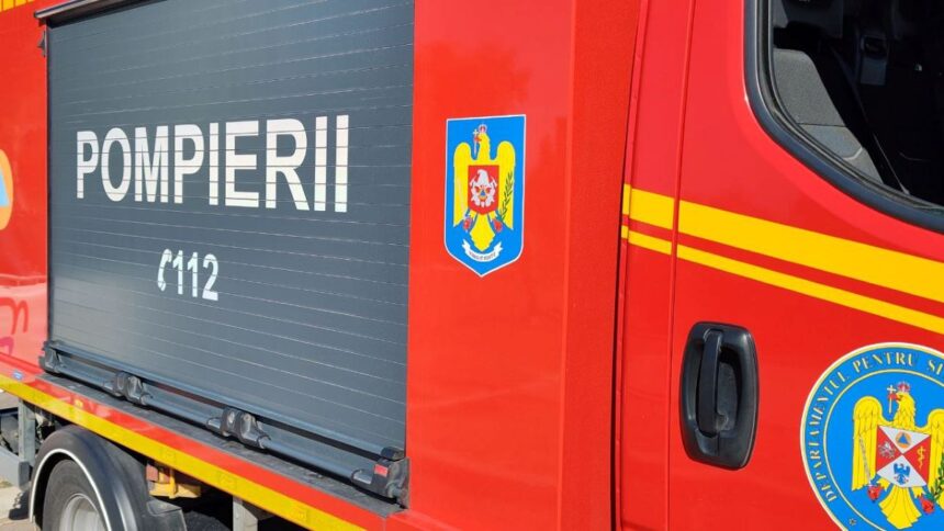 Atenție, locuitori ai Constanței: un fragment de balcon amenință să se prăbușească pe strada Mihai Viteazul! 1 alerta la pompieri o bucata de balcon risca sa cada pe strada mihai viteazul din constanta 68e0f8a3c5456