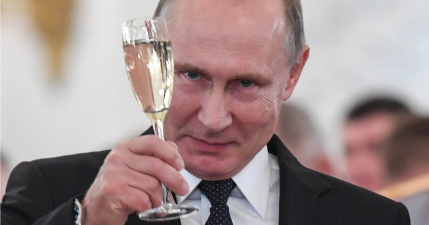 „Strategia propagandei lui Putin: Cum își găsește dictatorul timp pentru iubită și copii în agendele sale” 1 analiza conservele lui putin cum ii face biroul de propaganda loc in program dictatorului rus pentru amanta si copii 68f74df13a80f