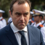 Lecornu, „frunza de primăvară” a politicienilor. Care sunt alți conducători care au avut un mandat de scurtă durată? (POLITICO) 2 analiza lecornu spanacul politicienilor ce alti lideri politici au stat extrem de putin la putere politico 68e3d1389f8ce
