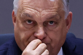analiza viktor orban transforma scandalul spionaj la ue in munitie pentru obisnuita naratiune ungaria e asediata iar el singura salvare 68f1318c4c1dc