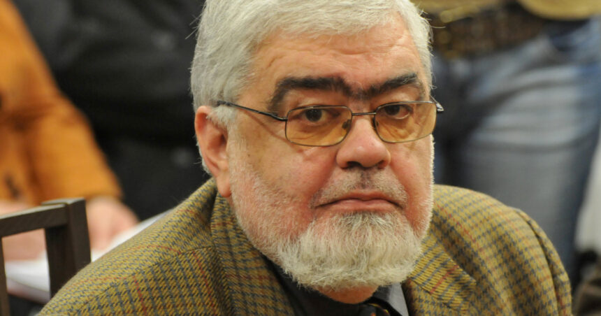 Andrei Pleșu analizează: Ilie Bolojan, un pionier al vremurilor noi, și Sorin Grindeanu, maestrul manevrelor „tactice” 1 andrei plesu despre ilie bolojan si sorin grindeanu unul e o premiera post decembritsa celalalt lucreaza cu o topaiala tactica 6903c63a7f22d