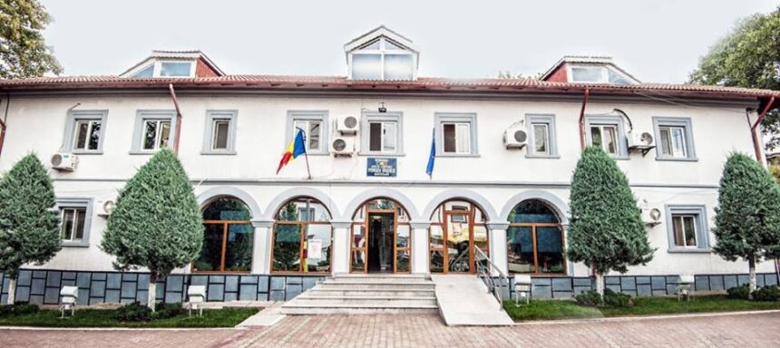 Funcționarii Primăriei Năvodari sunt în așteptarea deciziei privind salariile, în urma contestației prefectului în instanță! 1 angajatii din primaria navodari asteapta astazi sa vada ce se intampla cu salariile lor dupa ce prefectul le a atacat in instanta 68f84a609cd70
