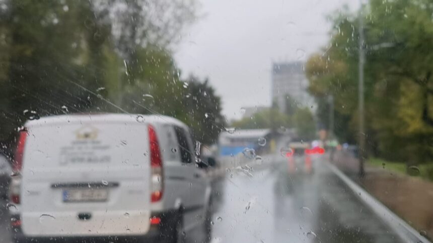 Codul Roșu de ploi torențiale din județul Constanța a fost extins pentru mai multe zone 1 anm a prelungit codul rosu de ploi abundente pentru mai multe localitati din judetul constanta 68e652cf126fc