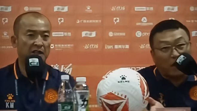 Reacția înfierbântată a antrenorului lui Asamoah după tragedia suferită de fostul jucător al FCU Craiova: „Asta e metoda de învățare pentru jucătorii tăi?” 1 antrenorul lui asamoah a explodat dupa accidentarea teribila a fostului jucator de la fcu craiova asa iti inveti jucatorii 68e400fb80fa2
