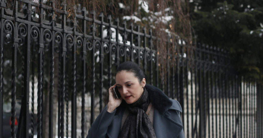 Escapada ingenioasă a Alinei Bica: cum a transformat arestul nocturn în libertate provizorie! 1 artificiul juridic prin care alina bica a scapat de inchisoare arestul de acasa pe timpul noptii echivalat cu detentia in penitenciar 68e643100cba3