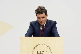 atacuri cibernetice actiuni secrete si propaganda ce contine raportul cu actiunile rusiei prezentat de presedinte liderilor europeni 68dfc0ac39b0c