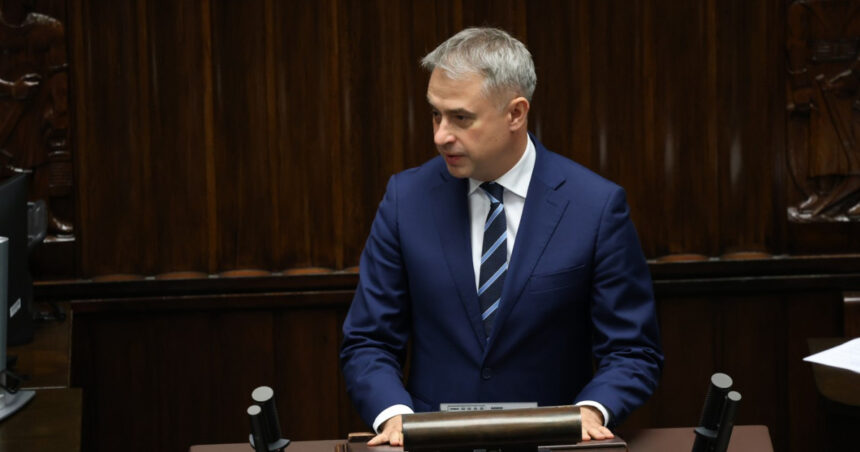 Creșterea alarmantă a atacurilor cibernetice rusești asupra infrastructurii esențiale a Poloniei: Perspectivele unui ministru polonez 1 atacuri cibernetice in numar tot mai mare ale rusiei asupra infrastructurii critice a poloniei explicatiile unui ministru polonez 68e9374ee6887