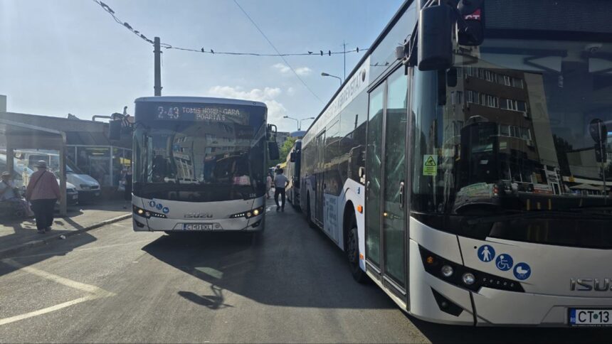Constănțeni, pregătiți-vă! Bulevardul Tomis intră în renovare! Sâmbătă, rutele autobuzelor vor fi MODIFICATE. Află detalii despre circulație! 1 atentie constanteni bulevardul tomis se asfalteaza mai multe autobuze deviate sambata vezi aici cum se va circula 68fa2874a804b