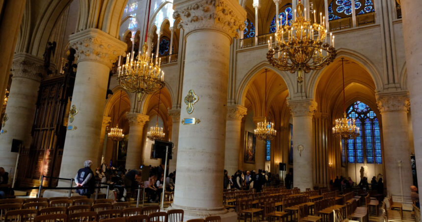 „Alertă de atac la Notre-Dame: „Se pregătește un masacru. Nu deschideți porțile catedralei”. O scrisoare anonimă găsită în interior” 1 avertisment de atentat la notre dame vor face un macel nu deschideti catedrala scrisoare anonima descoperita in cladire 68ea9db31c7f2