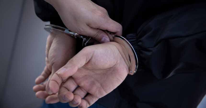 Bărbat suspectat de furturi în Germania, prins de poliție la Târgu Jiu 1 barbat cautat in germania pentru mai multe furturi retinut de politisti la targu jiu 68fb5b59a664f
