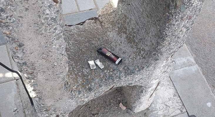 Capturat de jandarmi în Cernavodă: un bărbat descoperit cu droguri asupra sa 1 barbat depistat de jandarmii din cernavoda cu substante interzise asupra lui 69035be753c13